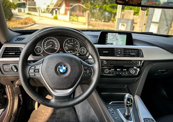BMW 4 Series • 2018 • 190,000 km 3