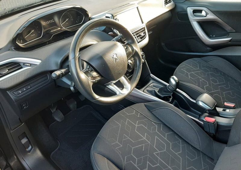 Peugeot 2008 • 2015 • 150,000 km 5