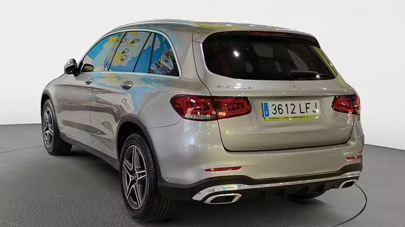 Mercedes-Benz GLC • 2020 • 45,000 km 3