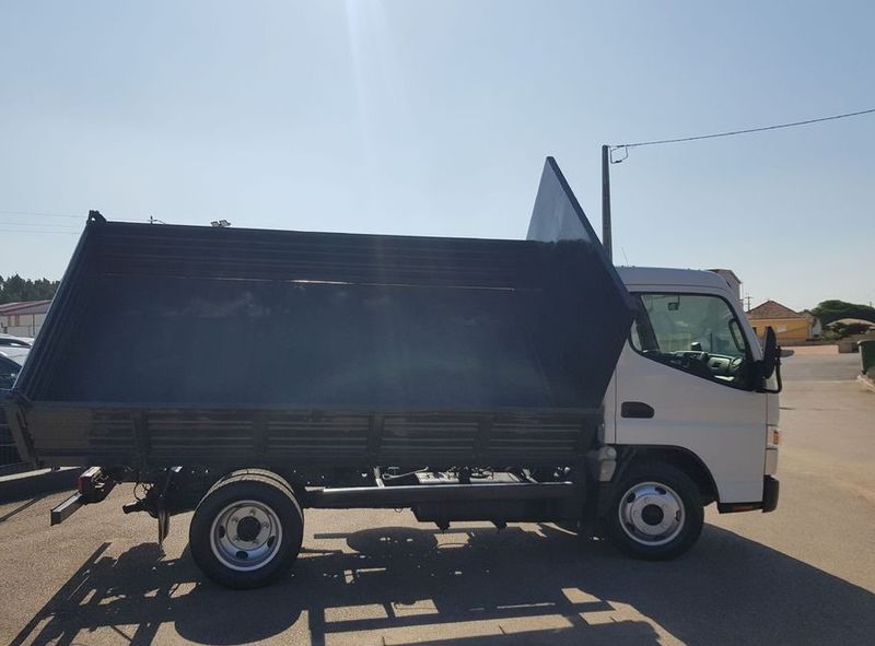 Mitsubishi Fuso canter • 2016 • 72,000 km 3