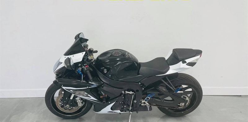 Suzuki gsx-r600z • 2014 • 2,100 km 1