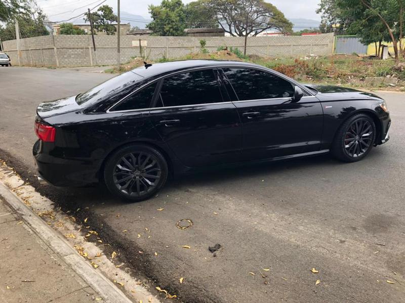 Audi A6 • 2012 • 120,000 km 1
