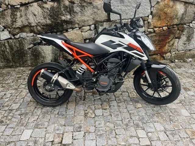 Ktm duke 250 • 2020 • 34,400 km 1