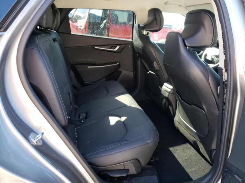 Kia Soul EV • 2023 • 37,114 km 3