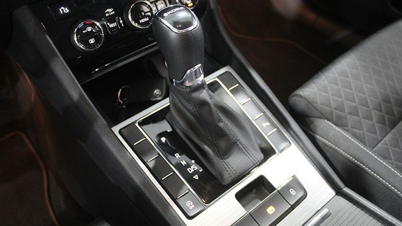 Škoda Superb • 2022 • 19,247 km 7