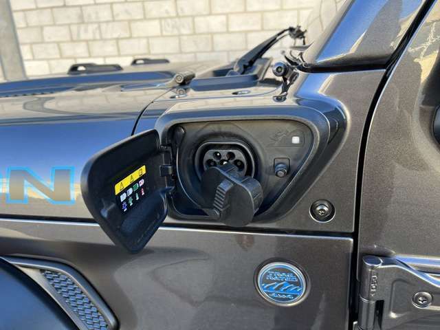 Jeep Wrangler • 2021 • 76,000 km 4
