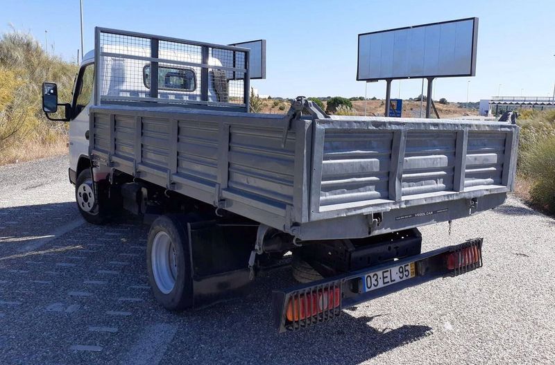 Mitsubishi Fuso canter • 2007 • 180,000 km 8