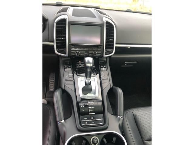 Porsche Cayenne • 2011 • 180,000 km 9