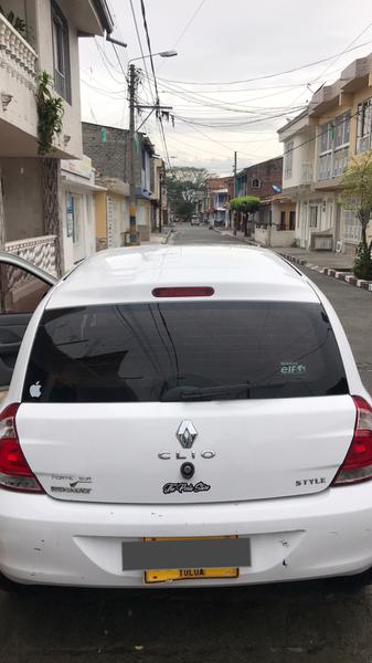 Renault Clio • 2016 • 49,633 km 2