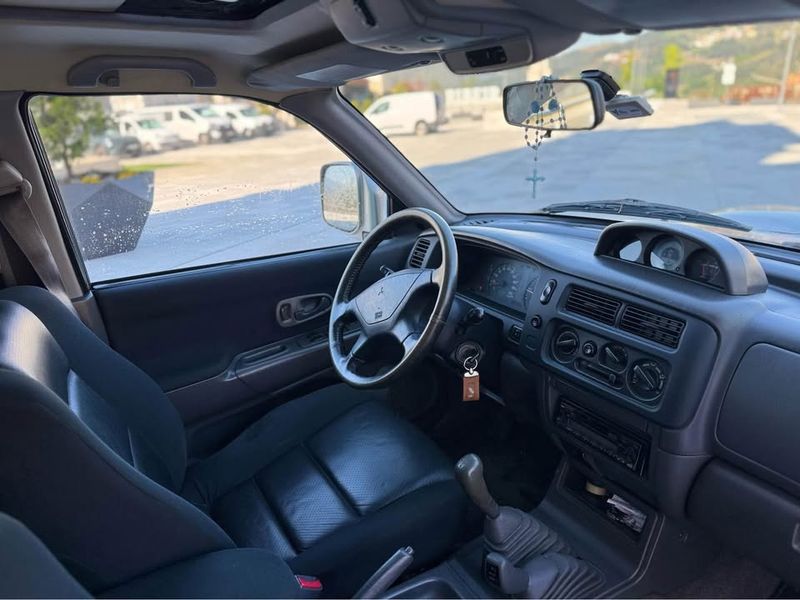 Mitsubishi Pajero • 1999 • 99,000 km 3