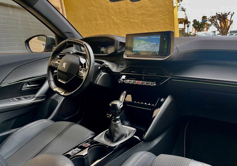 Peugeot 2008 • 2022 • 100,000 km 3