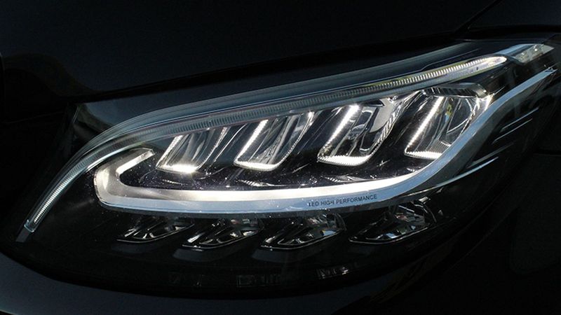 Mercedes-Benz C-Class • 2021 • 52,432 km 9