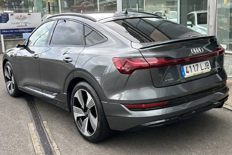 Audi e-tron • 2020 • 102,900 km 2