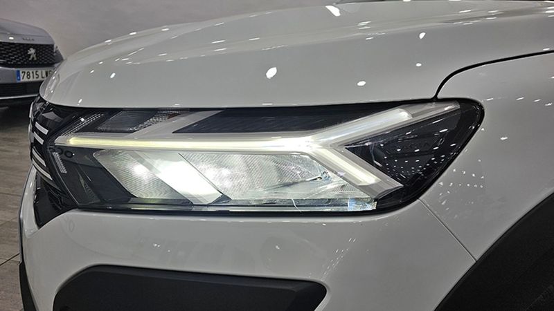 Dacia Sandero • 2023 • 19,200 km 9