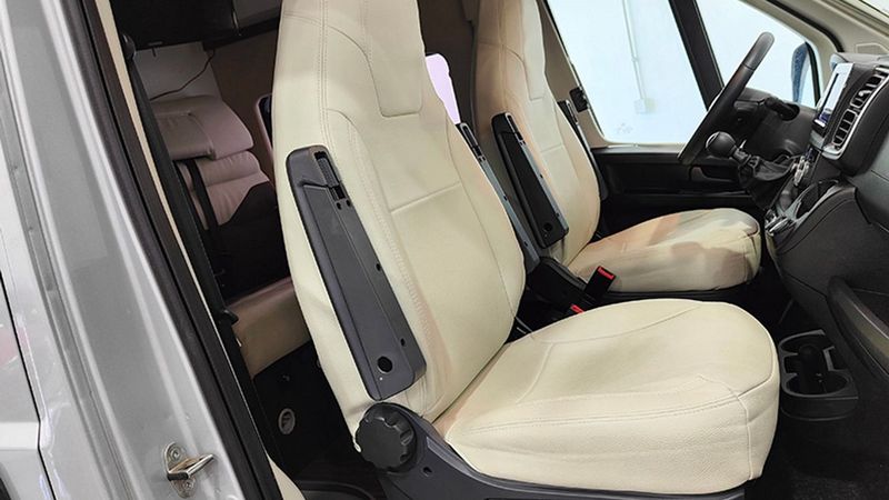 Fiat Ducato • 2023 • 20,038 km 11