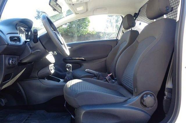 Opel Corsa • 2015 • 180,000 km 4