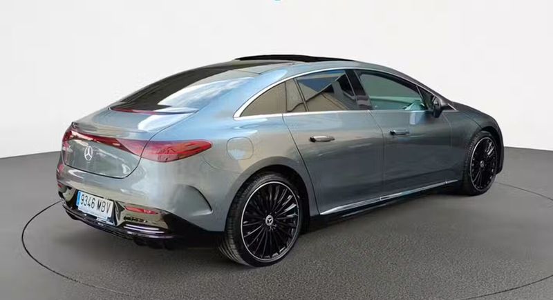 Mercedes-Benz E • 2022 • 11,997 km 3