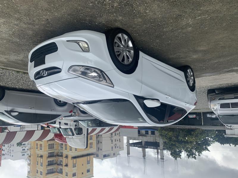 Hyundai Accent • 2017 • 1 km 3