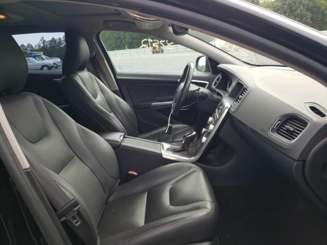 Volvo V60 • 2015 • 10,000 mi 5