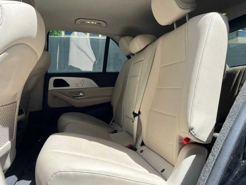 Mercedes-Benz GLE • 2020 • 118,000 km 12