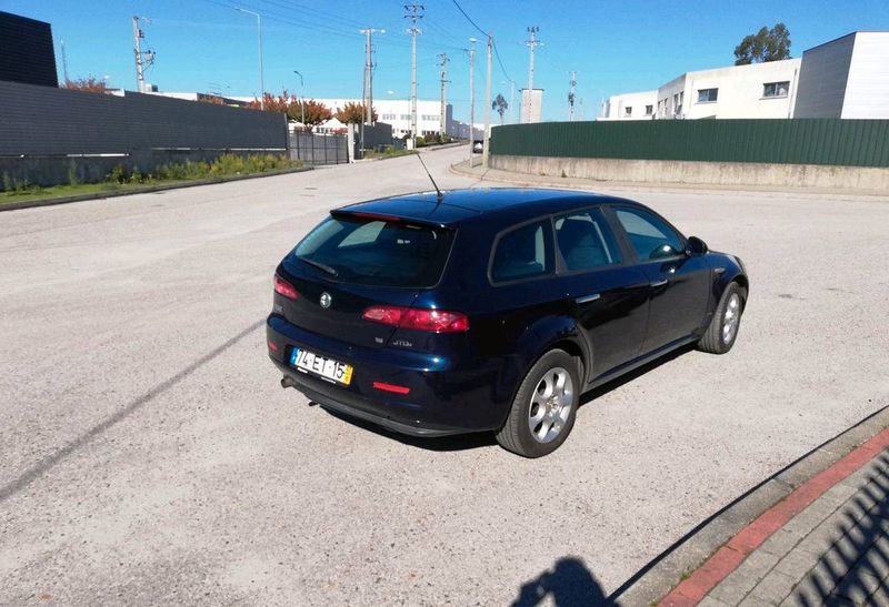 Alfa Romeo 159 • 2007 • 249,999 km 2