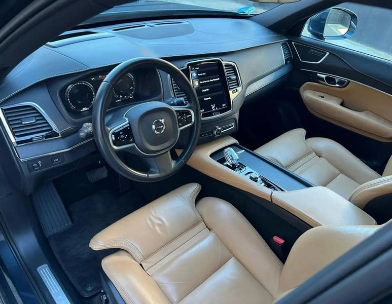 Volvo XC90 • 2019 • 128,000 km 6