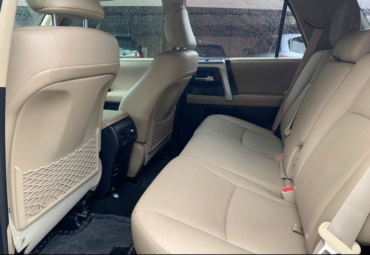 Toyota 4-Runner • 2018 • 50,000 km 3