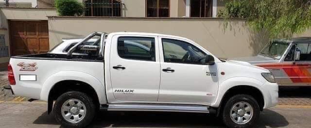 Toyota Hilux • 2014 • 65,000 km 2
