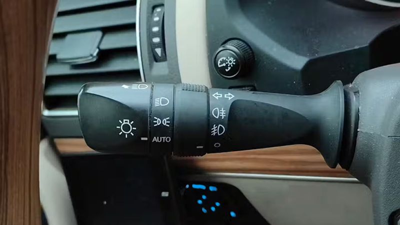 Toyota Land Cruiser • 2022 • 116,987 km 29