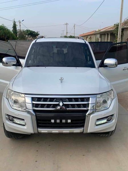 Mitsubishi Pajero • 2020 • 50,000 km 2