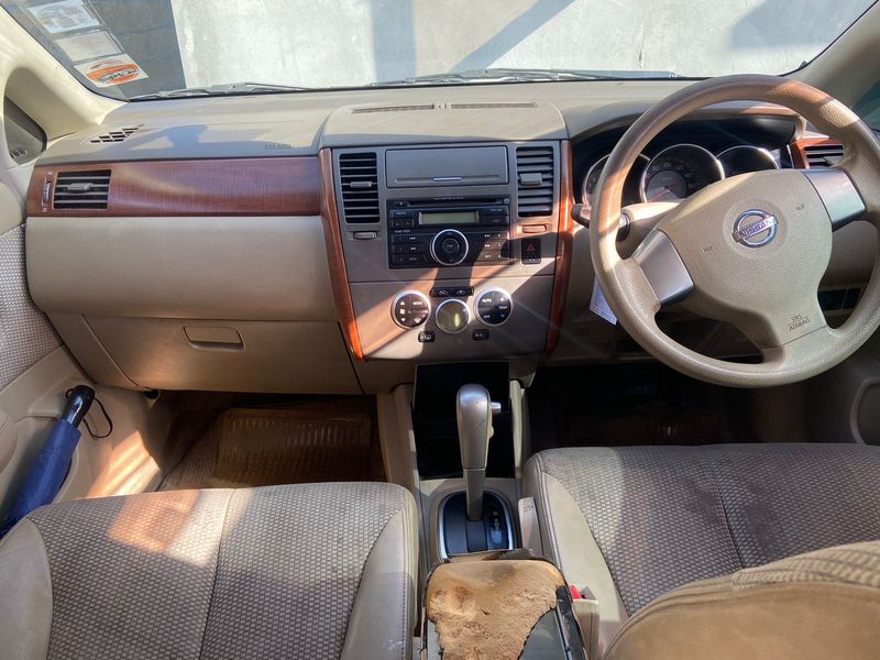 Nissan Tiida • 2005 • 165,000 km 7