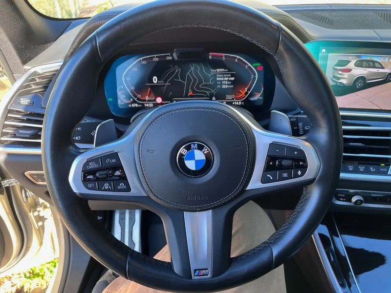 BMW X5 • 2019 • 71,300 km 2