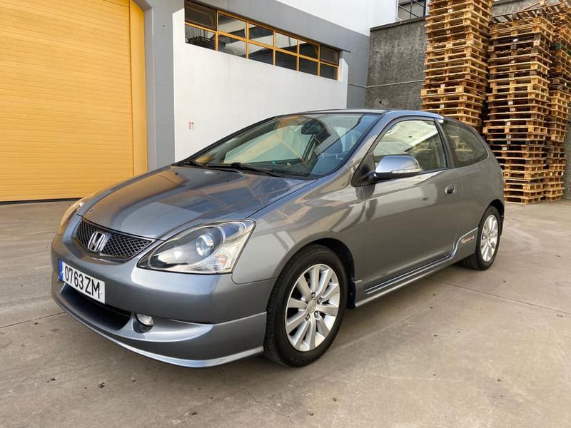 Honda Civic • 2006 • 152,000 km 4