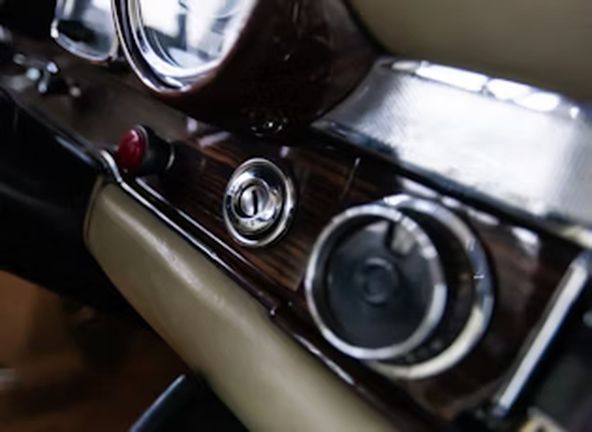 Mercedes-Benz S • 1964 • 77,500 km 28