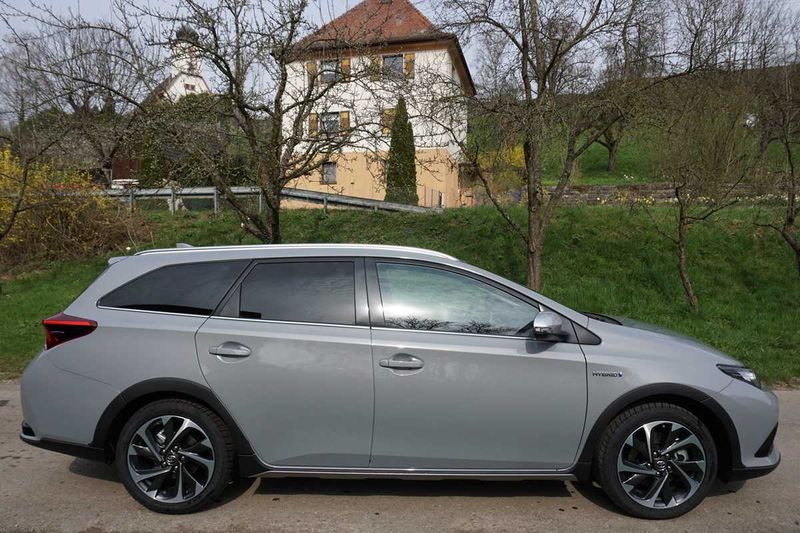 Toyota Auris • 2018 • 71,200 km 2