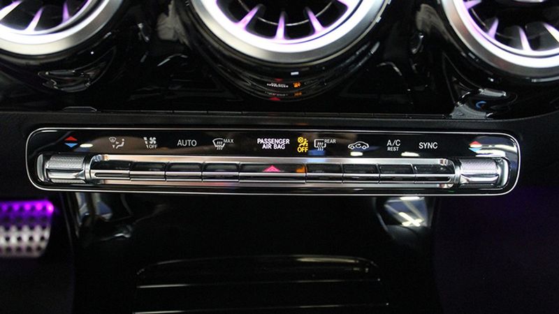 Mercedes-Benz CLA-Class • 2019 • 54,609 km 14