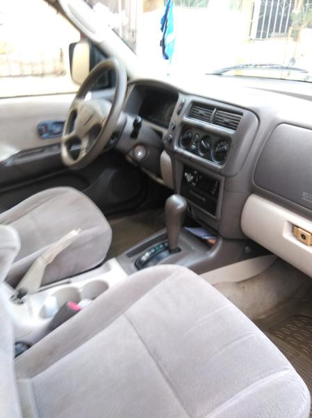 Mitsubishi Montero • 2002 • 5,000 km 9