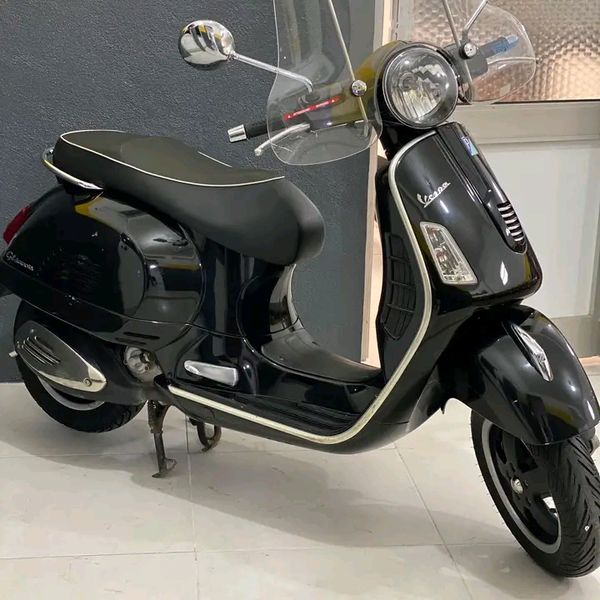 Vespa lx 50 • 2019 • 3 km 1