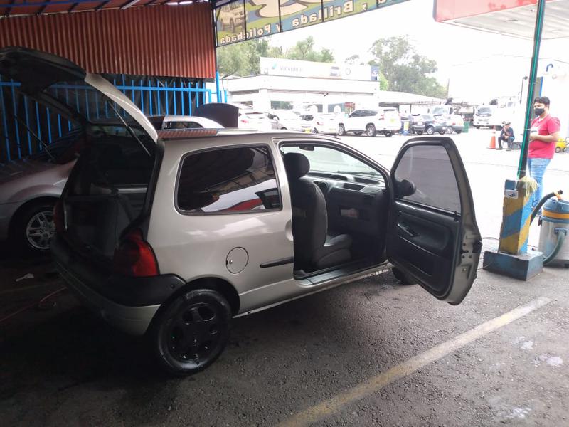 Renault Twingo • 2007 • 150,000 km 7