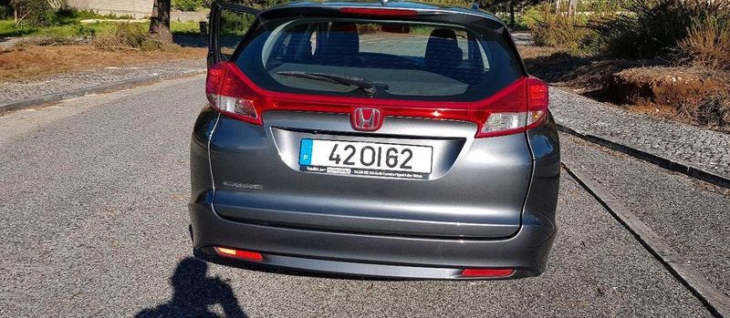 Honda Civic • 2014 • 160,000 km 3
