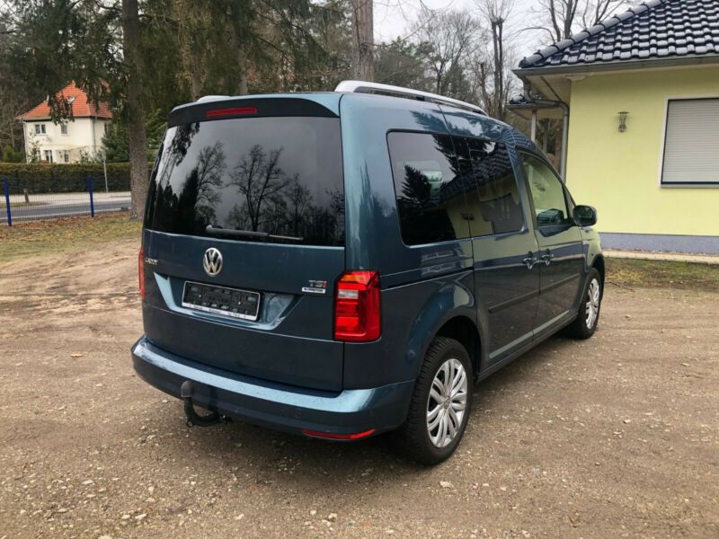 Volkswagen Caddy • 2015 • 67,300 km 3