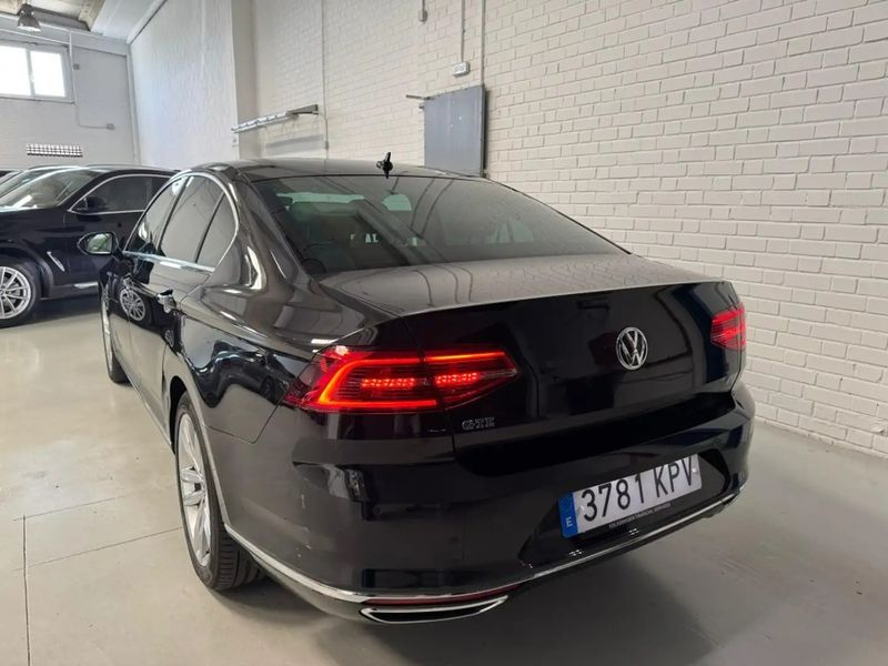 Volkswagen Passat • 2018 • 83,000 km 3