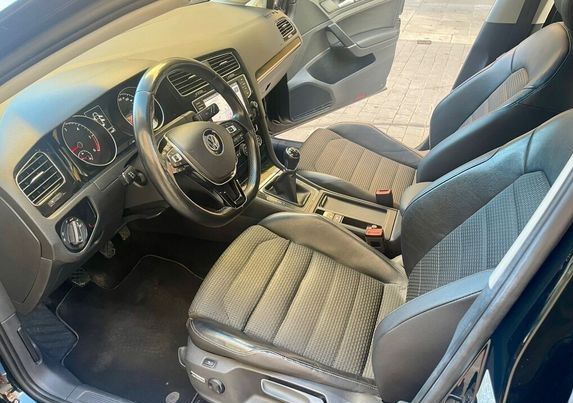 Volkswagen Golf • 2013 • 199,000 km 4