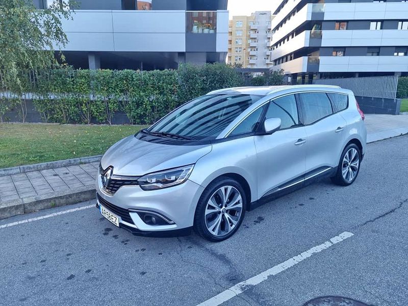 Renault Grand Scenic • 2018 • 143,000 km 1