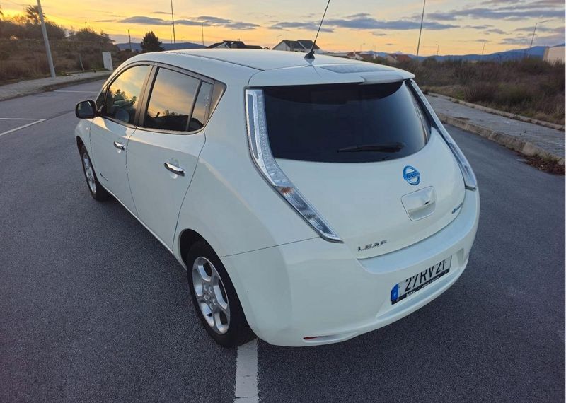 Nissan Laurel • 2016 • 80,000 km 4