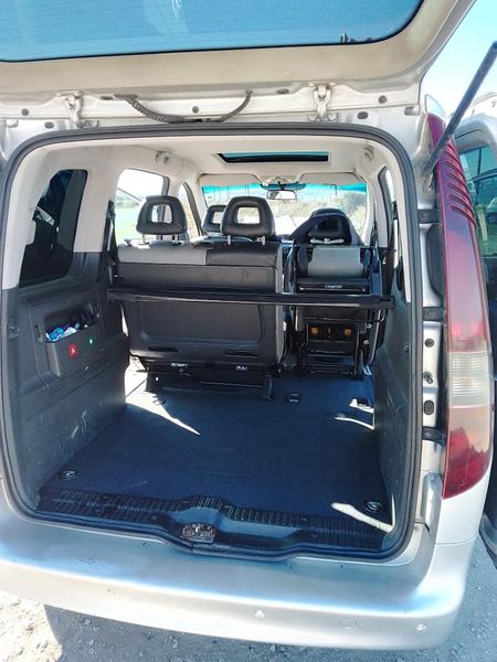 Mercedes-Benz 210 Van • 2002 • 289,000 km 7