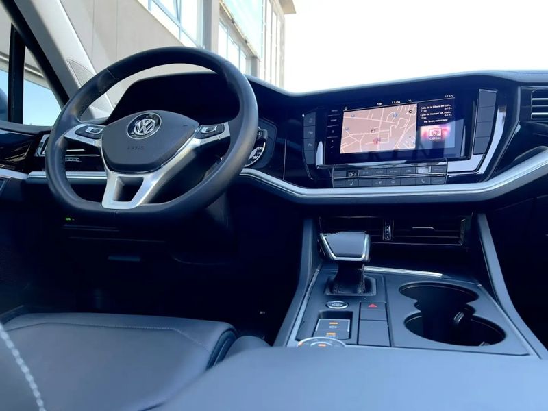 Volkswagen Touareg • 2020 • 69,000 km 13