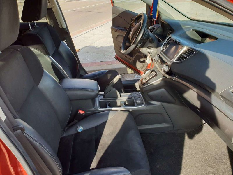 Honda CR-V • 2015 • 164,000 km 10