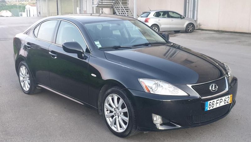 Lexus IS • 2008 • 283,000 km 3