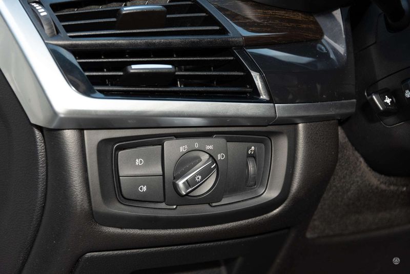 BMW X5 • 2014 • 189,000 km 12